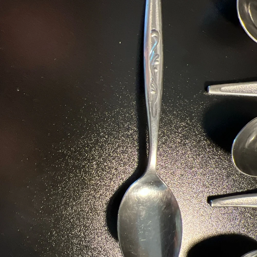 Set of 21 Tea Spoons by Carlton Stainless Japan WOODCREST‎ Flatware 5.5